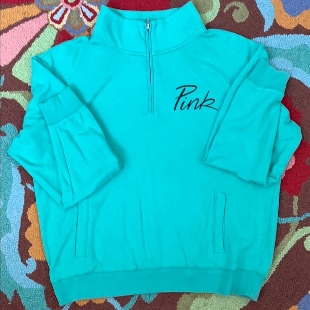 💞Women’s Pink Victoria’s Secret Sweatshirt🌺